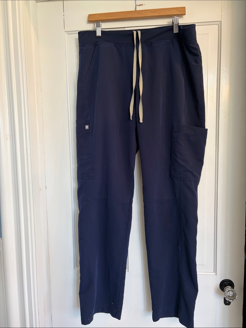 Figs Women’s Navy Cargo Drawstring Scrub pants Size XL